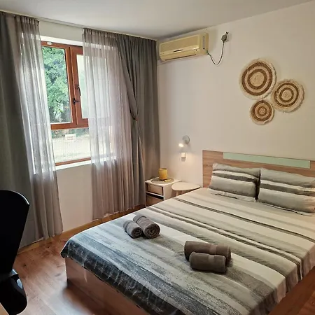 Seaside Nest For 4 Apartment *